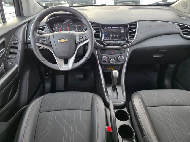 Used 2022 Chevrolet Trax LT w/ LT Convenience Package image 25