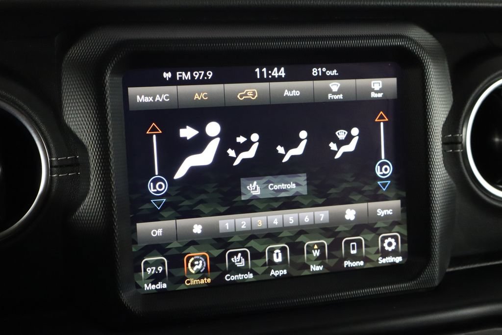 Used 2023 Jeep Wrangler Unlimited Sahara w/ Cold Weather Group AWD/4WD image 30