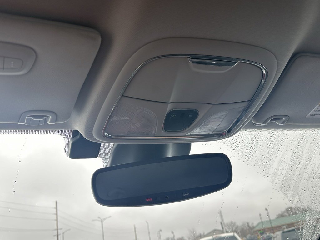 Used 2019 Jeep Cherokee Overland w/ Technology Group image 36