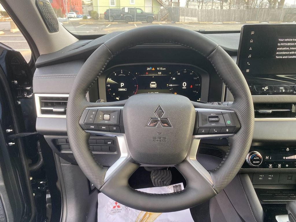 New 2026 Mitsubishi Outlander SE image 14