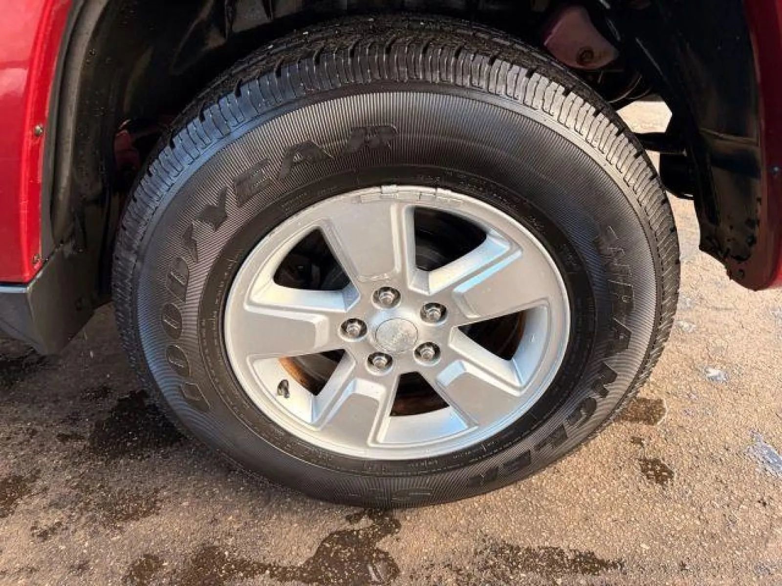 Used 2012 Jeep Liberty Sport w/ Driver Convenience Group image 41