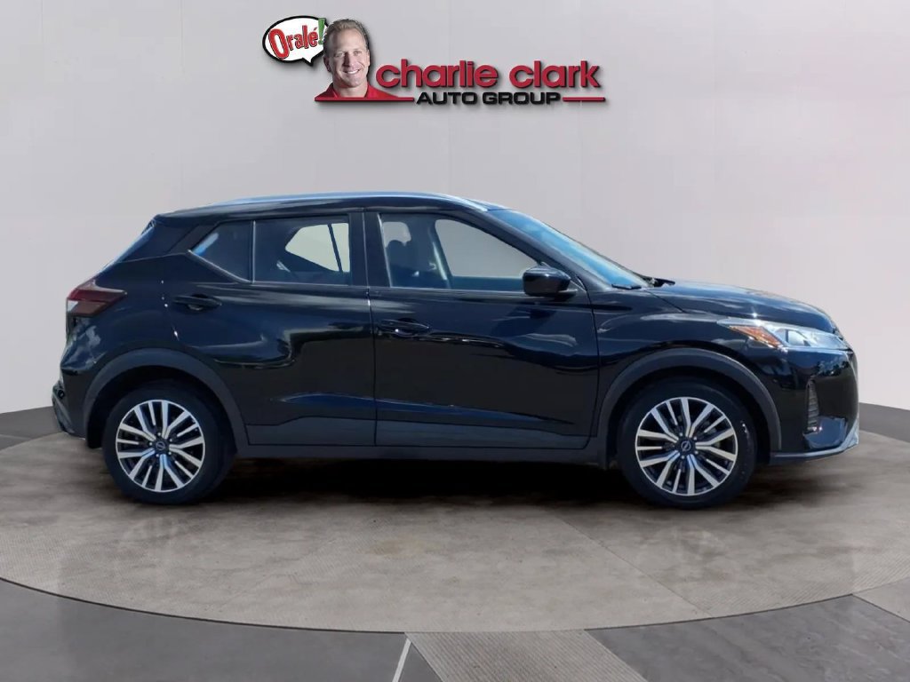 Used 2024 Nissan Kicks SV FWD image 6