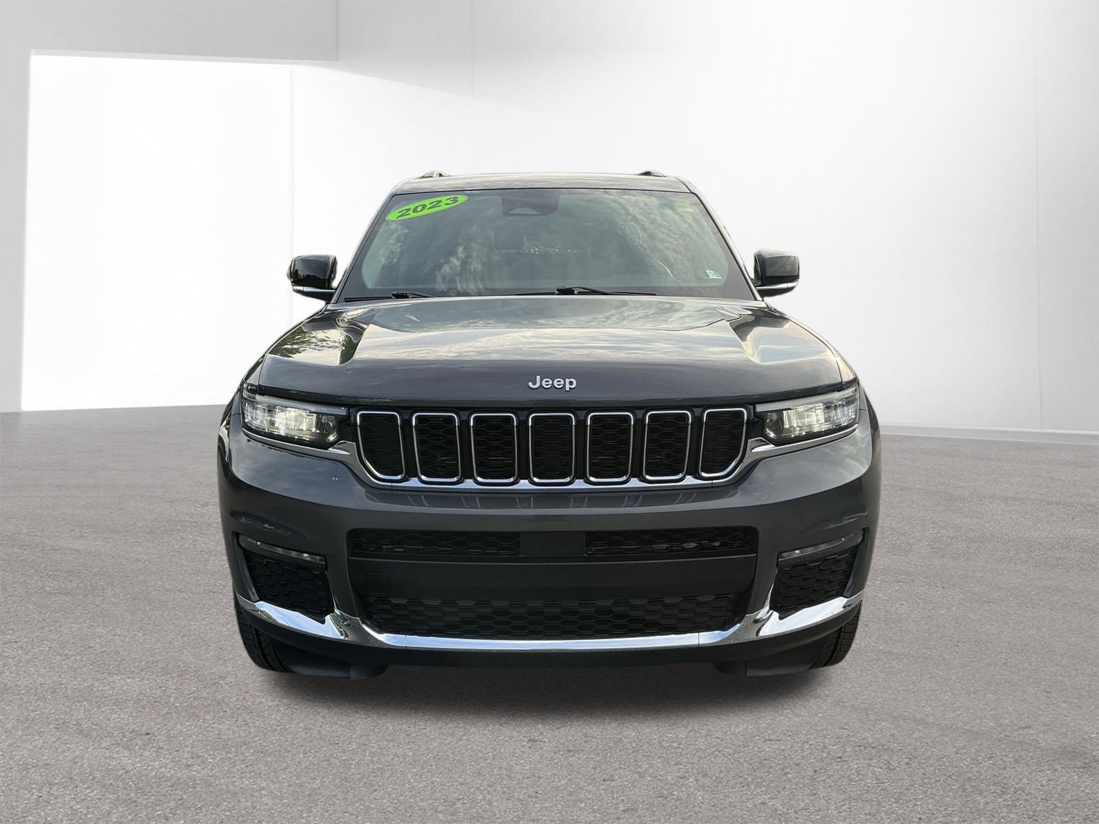 Used 2023 Jeep Grand Cherokee L Limited AWD/4WD image 8