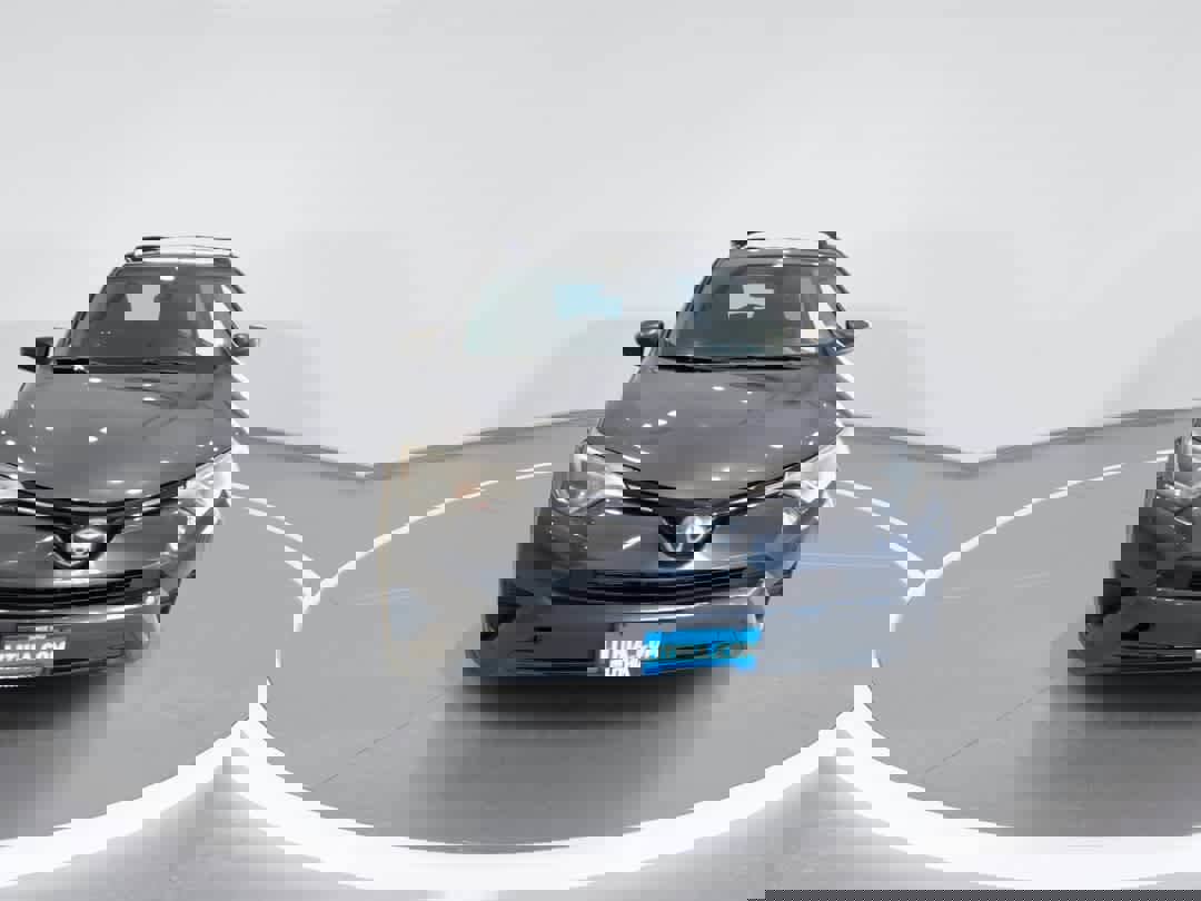 Used 2018 Toyota RAV4 LE w/ All Weather Liner Package image 3