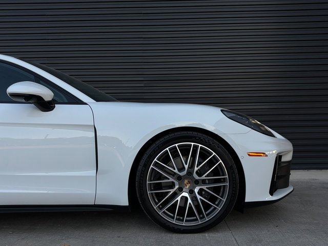 Certified 2024 Porsche Panamera image 11