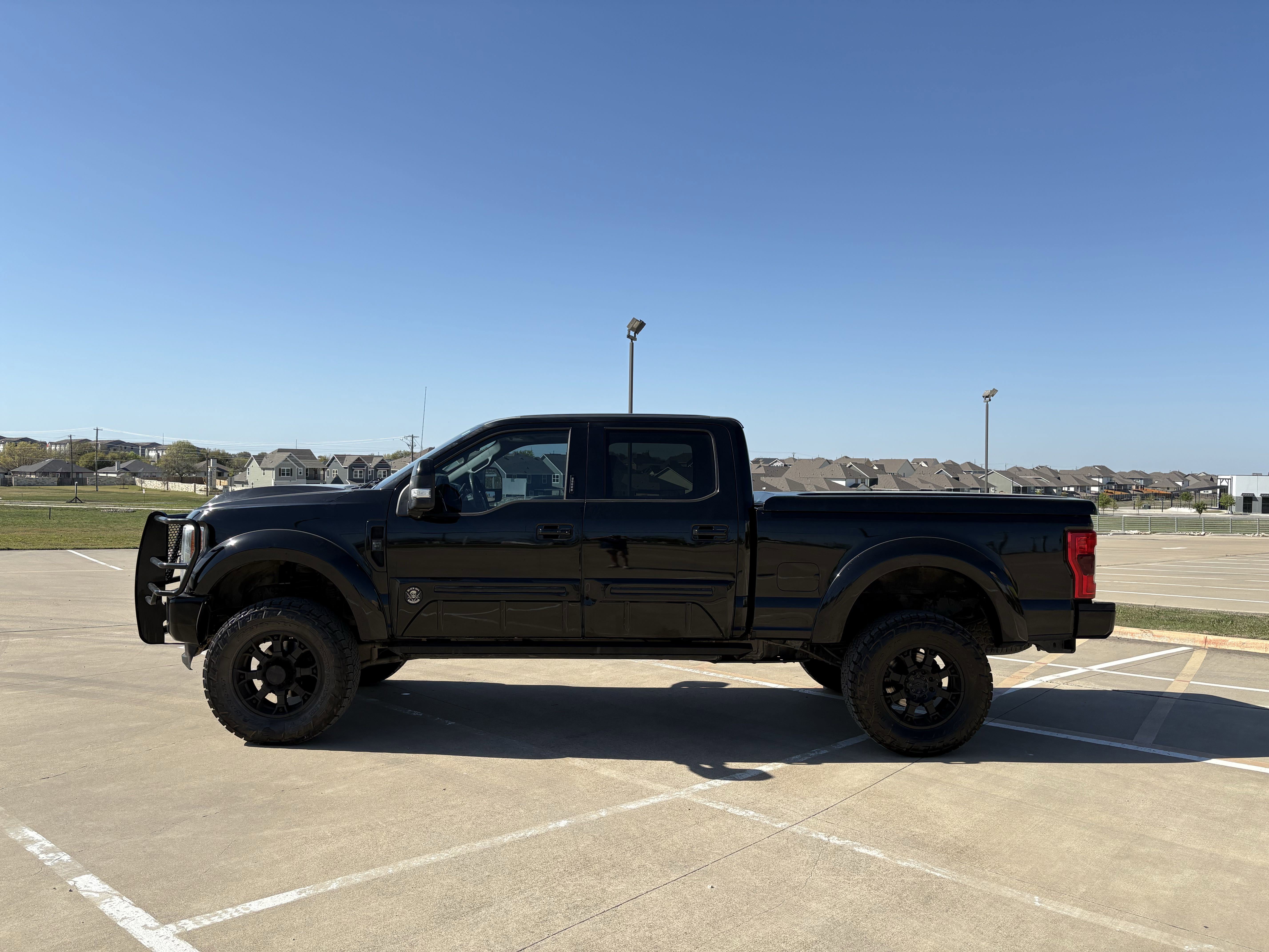 Used 2018 Ford F250 Lariat w/ Lariat Ultimate Package image 2