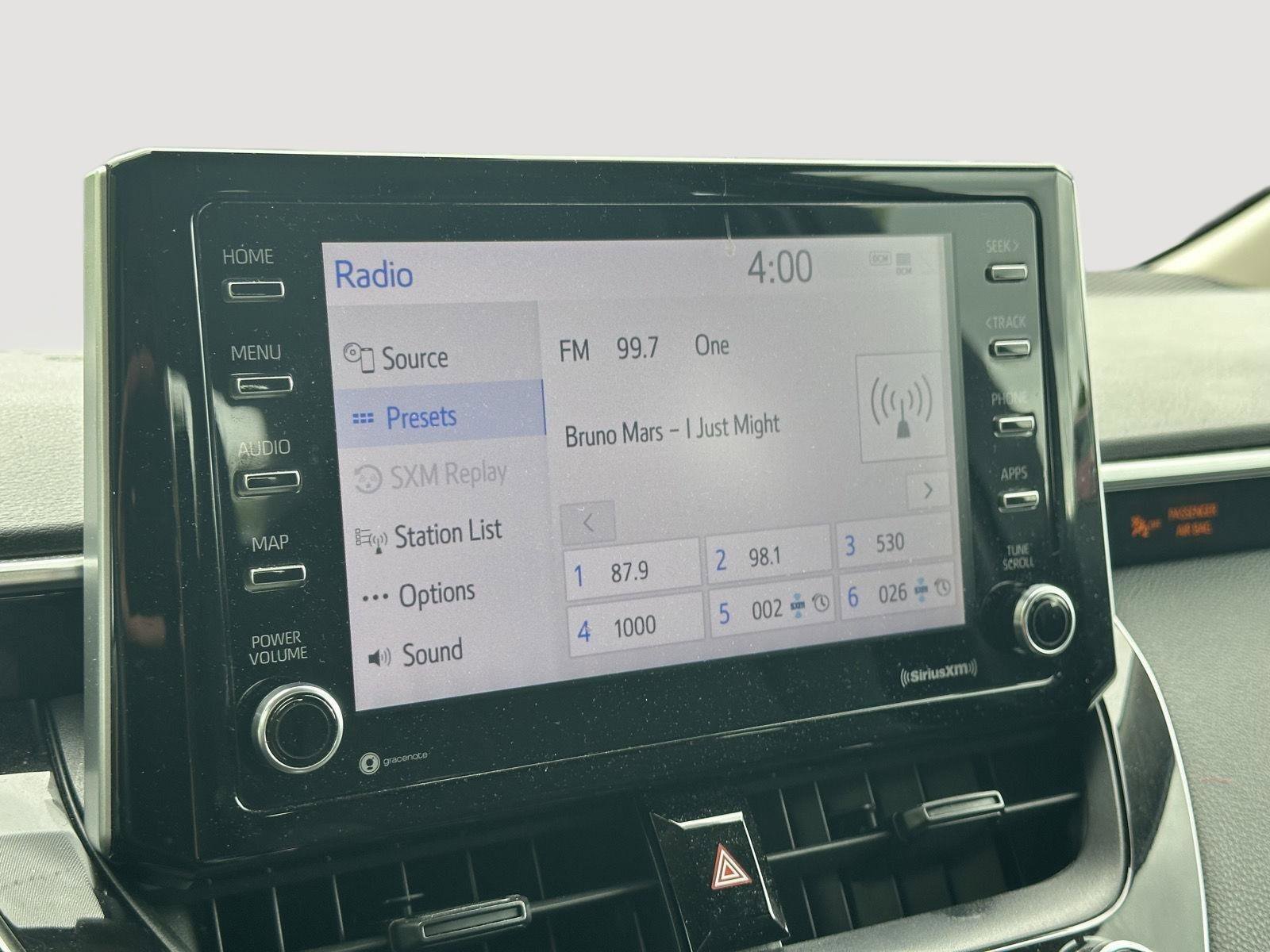 Used 2021 Toyota Corolla LE FWD image 12