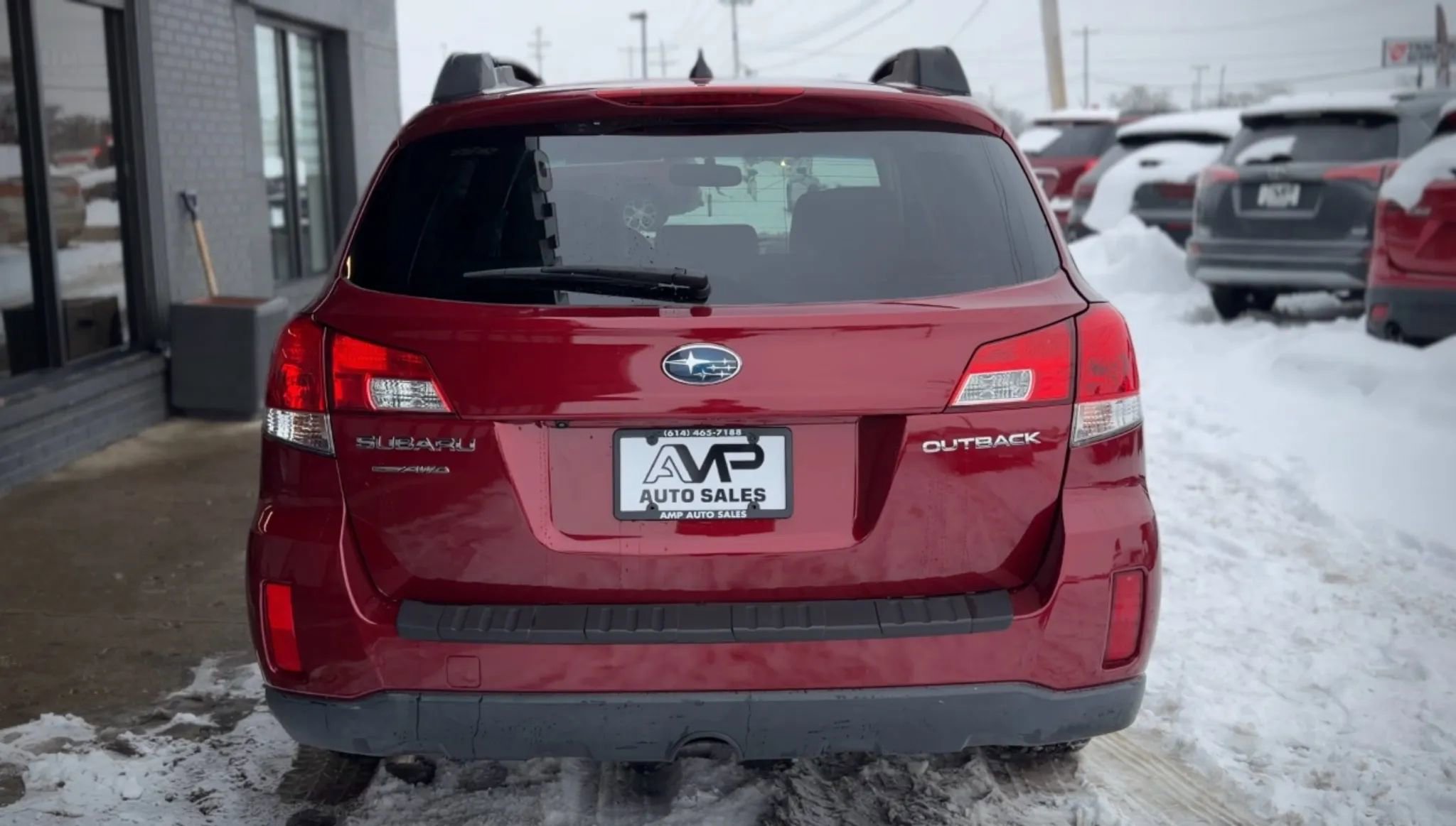 Used 2011 Subaru Outback 2.5i Limited image 3