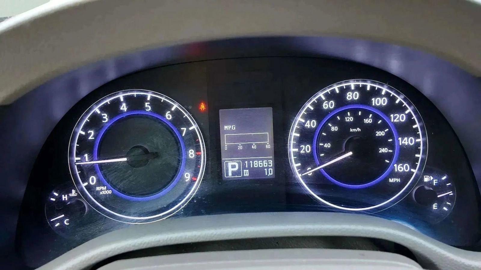 Used 2015 INFINITI Q40 w/ Moonroof Package image 12