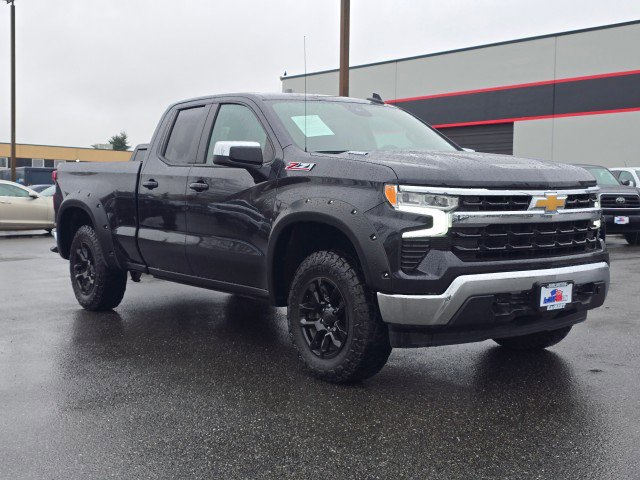 Used 2024 Chevrolet Silverado 1500 LT w/ Z71 Off-Road Package AWD/4WD image 1