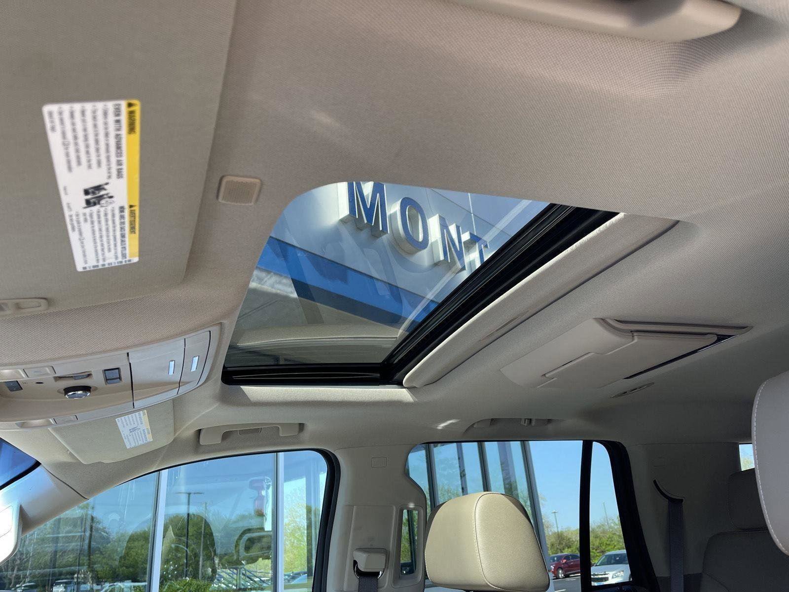 Used 2020 Chevrolet Tahoe Premier w/ Premier 6.2L Value Package image 28