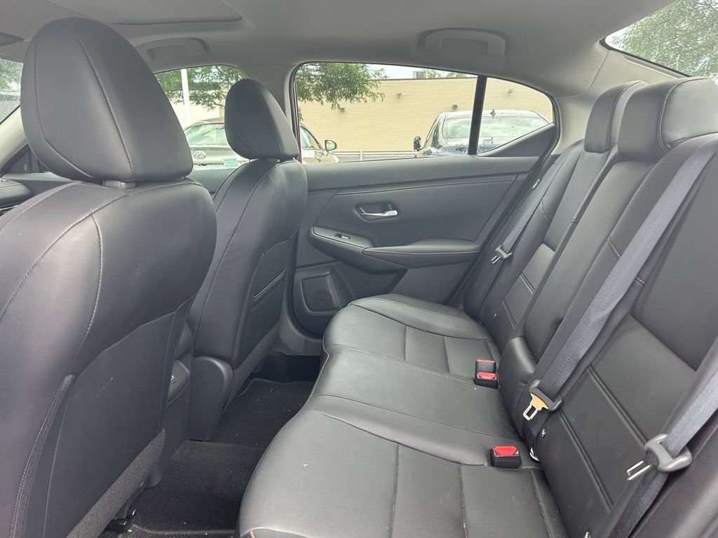 Used 2022 Nissan Sentra SR w/ SR Premium Package FWD image 15
