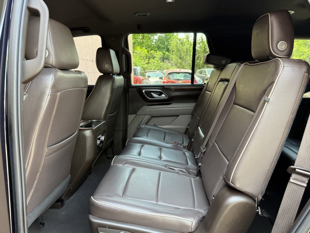 Used 2022 GMC Yukon SLE image 12