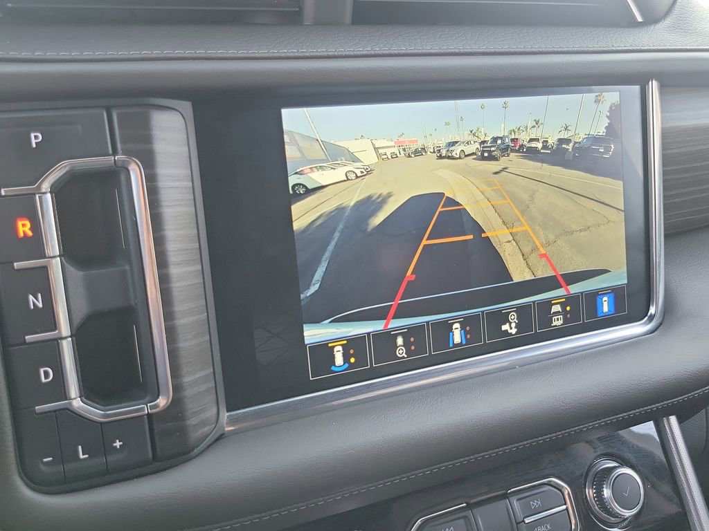 Used 2022 GMC Yukon Denali RWD image 10