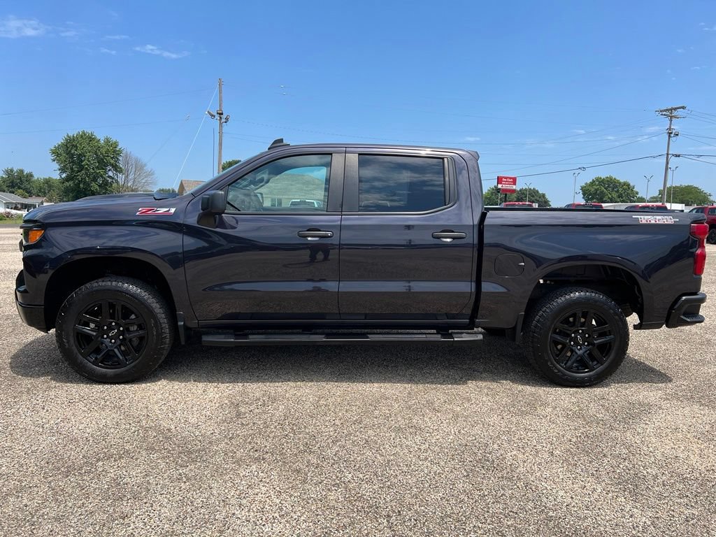 Used 2023 Chevrolet Silverado 1500 Custom Trail Boss AWD/4WD image 2