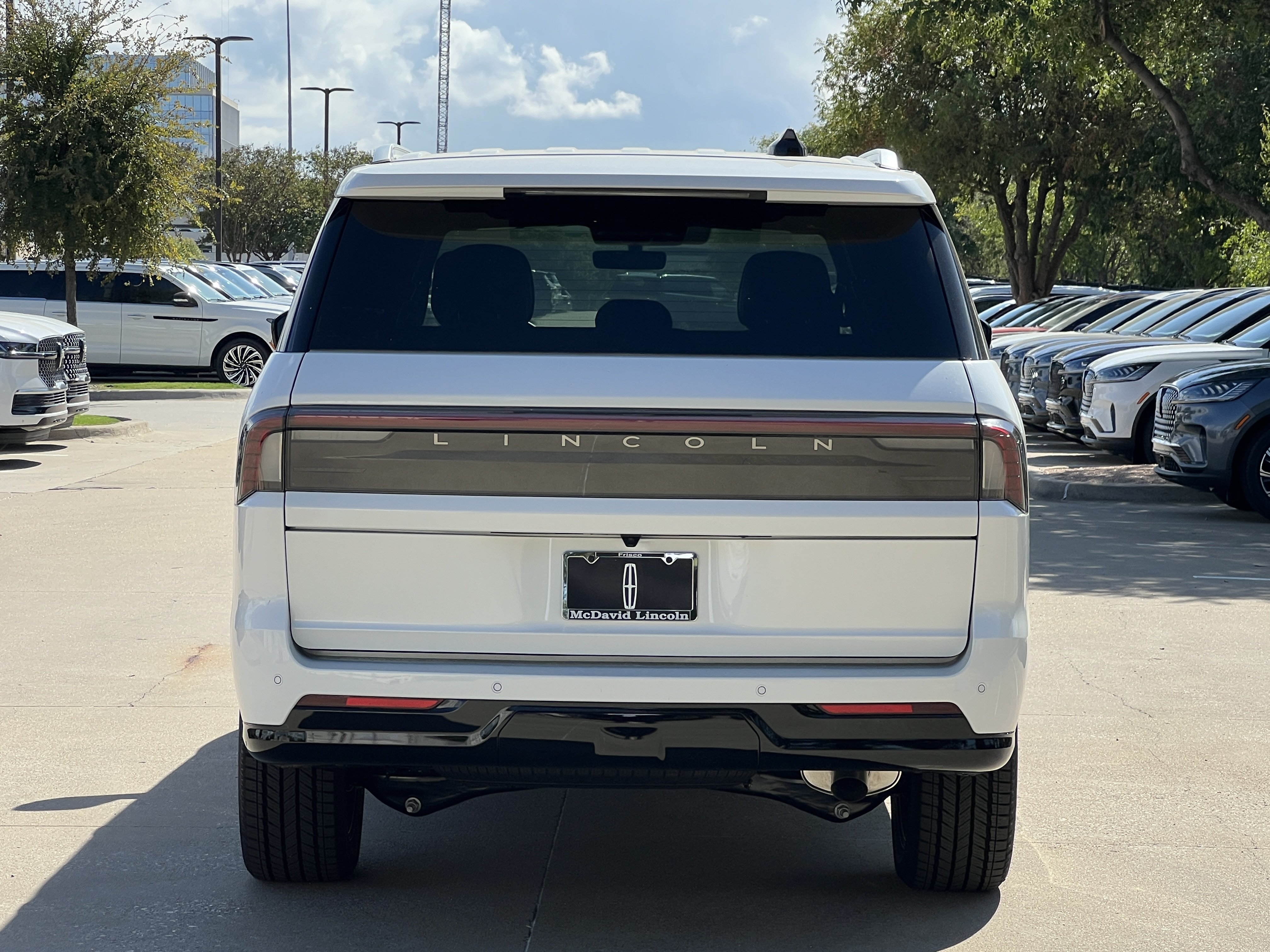 New 2027 Lincoln Navigator L Reserve AWD/4WD image 8