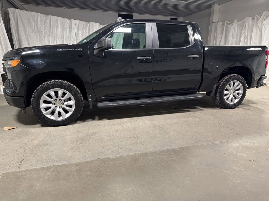 Used 2022 Chevrolet Silverado 1500 Custom image 4