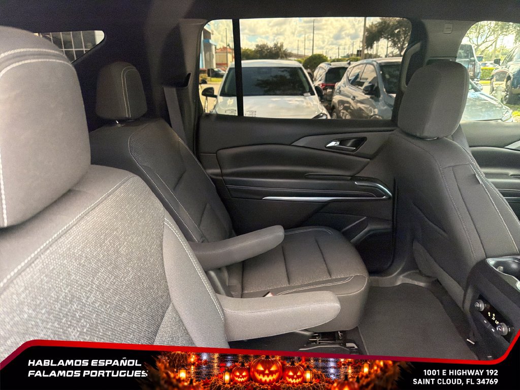 Used 2025 Chevrolet Traverse LT AWD/4WD image 26
