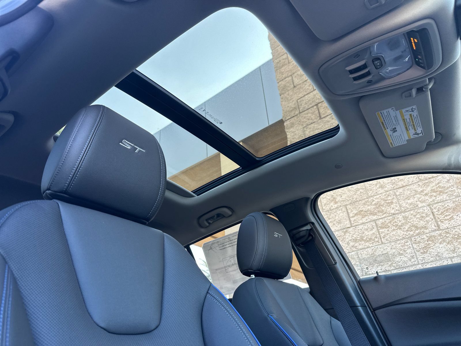 New 2026 Buick Encore GX Sport Touring w/ Comfort Package FWD image 17