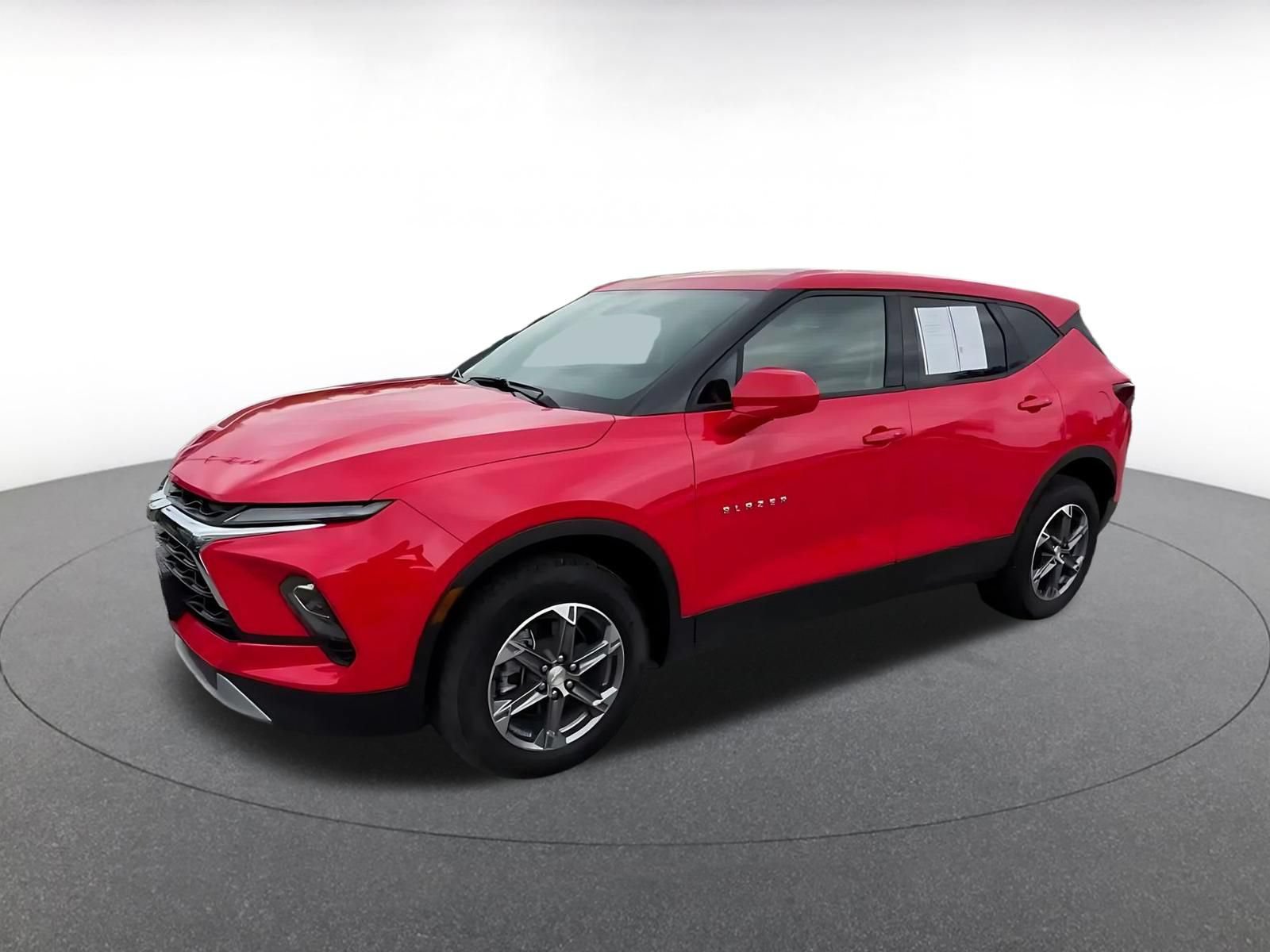 Used 2025 Chevrolet Blazer LT FWD image 7