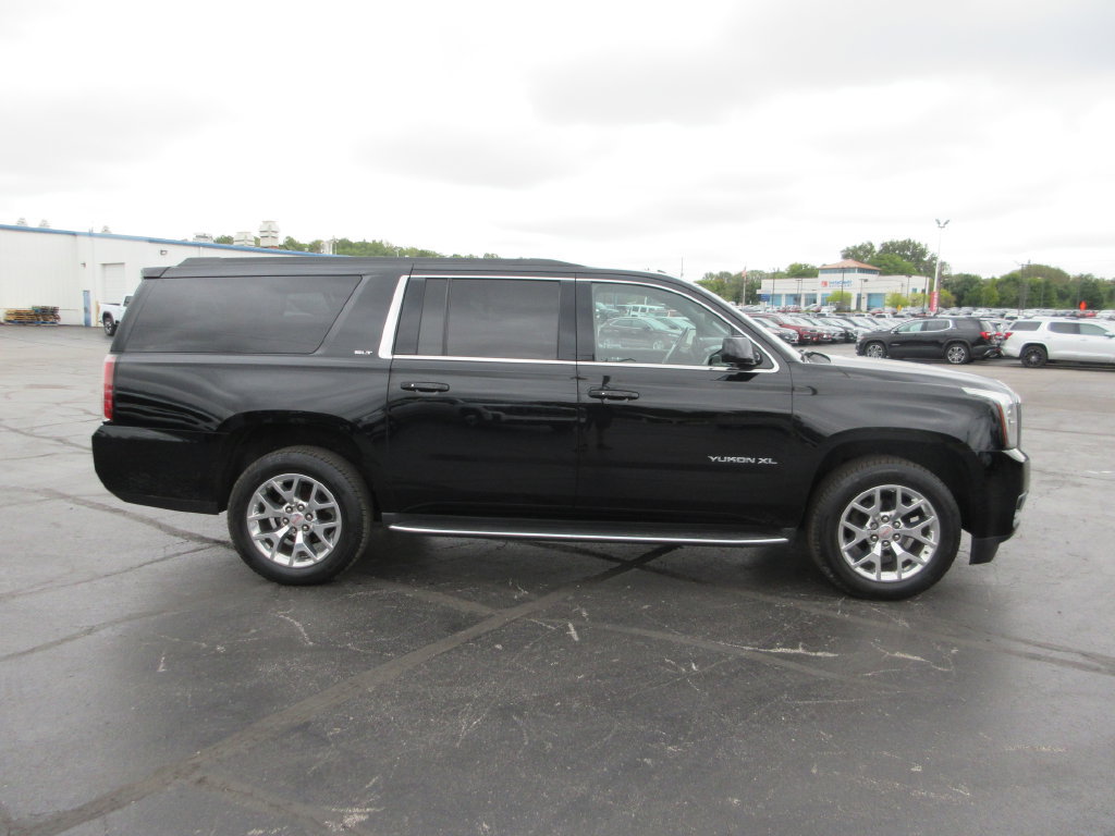 Used 2016 GMC Yukon XL SLT w/ Open Road Package AWD/4WD image 2