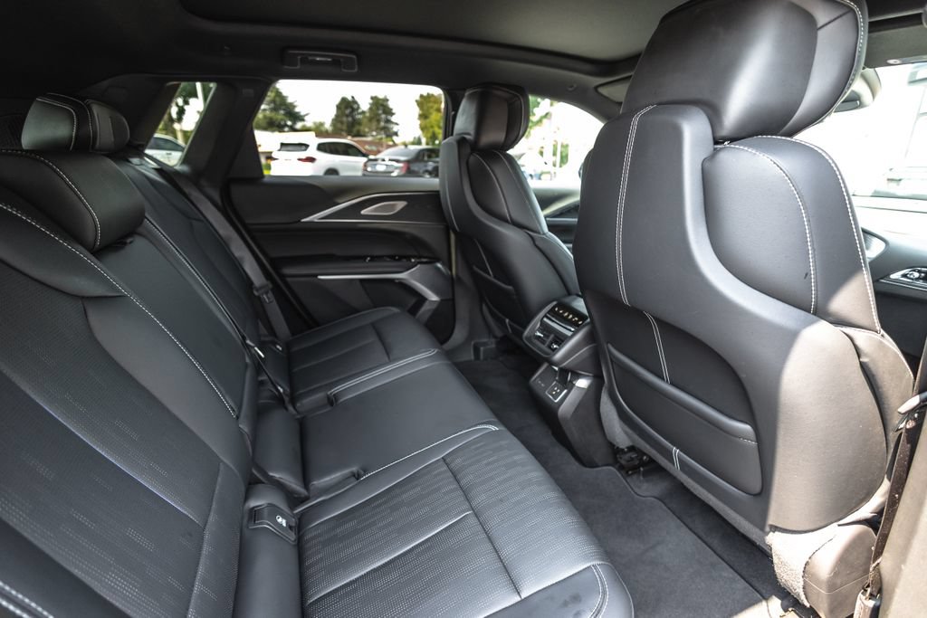 Used 2024 Cadillac Lyriq Sport AWD/4WD image 29