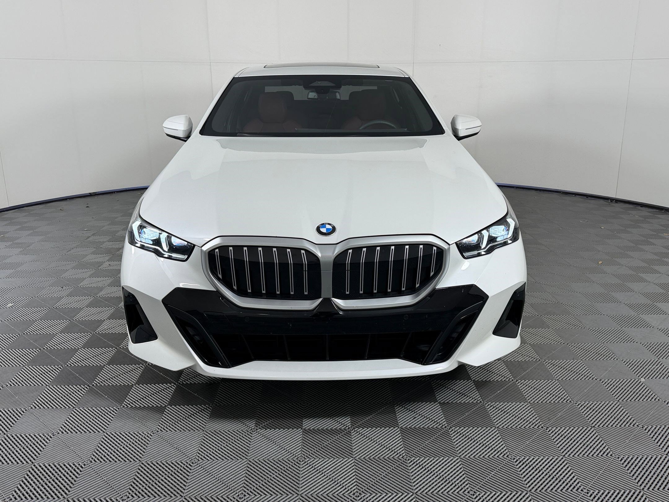 Certified 2025 BMW 530i w/ M Sport Package RWD image 6