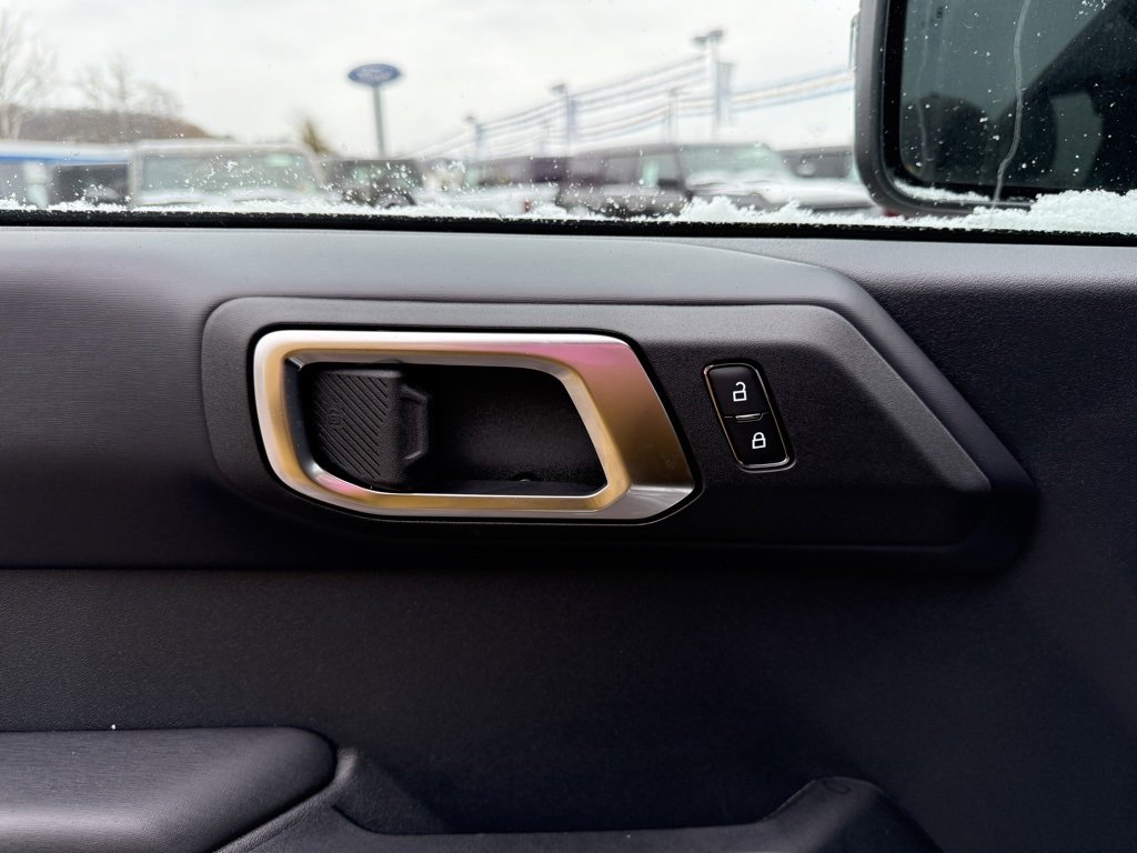 New 2025 Ford Bronco Outer Banks w/ Sasquatch Package image 14