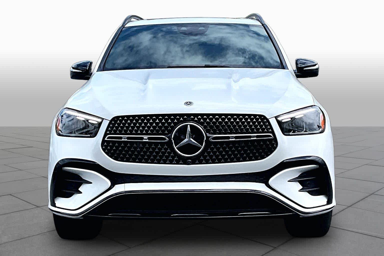Used 2025 Mercedes-Benz GLE 450e 4MATIC image 4