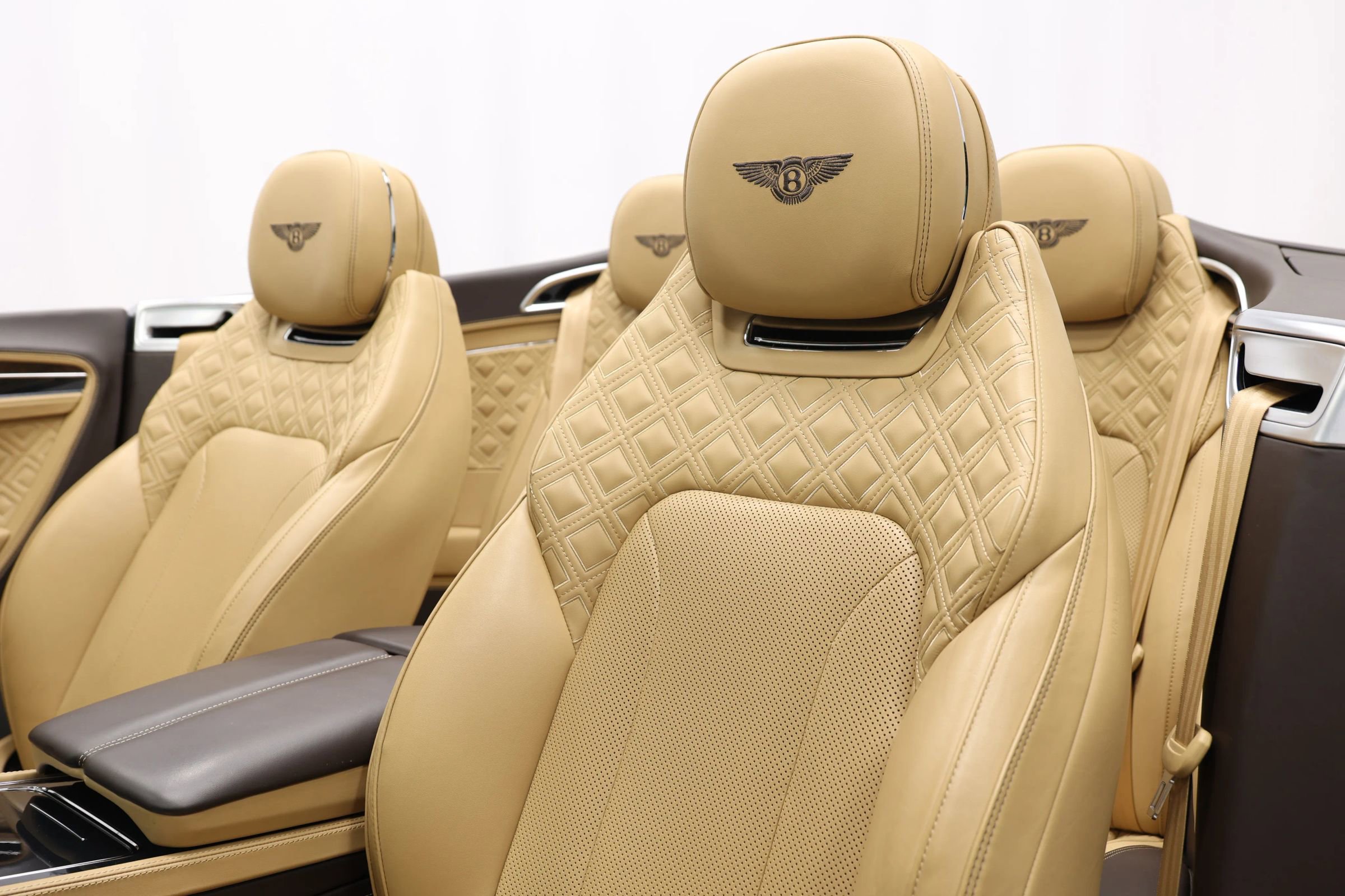 Used 2021 Bentley Continental GT image 21