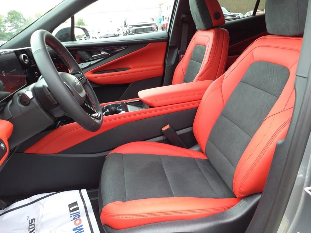 New 2025 Chevrolet Blazer EV RS image 13