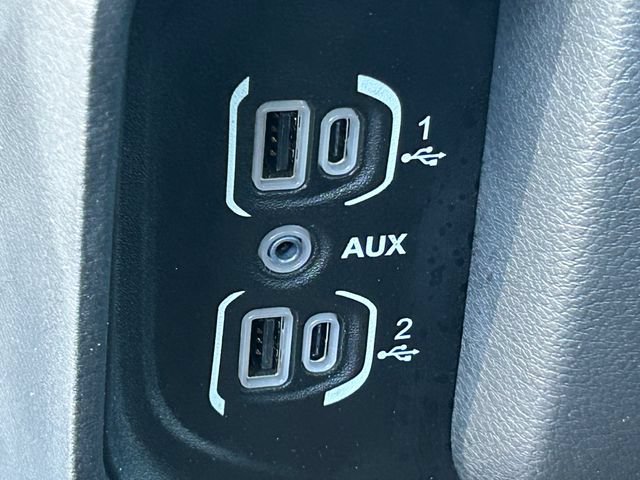 Used 2025 RAM 1500 Laramie AWD/4WD image 19