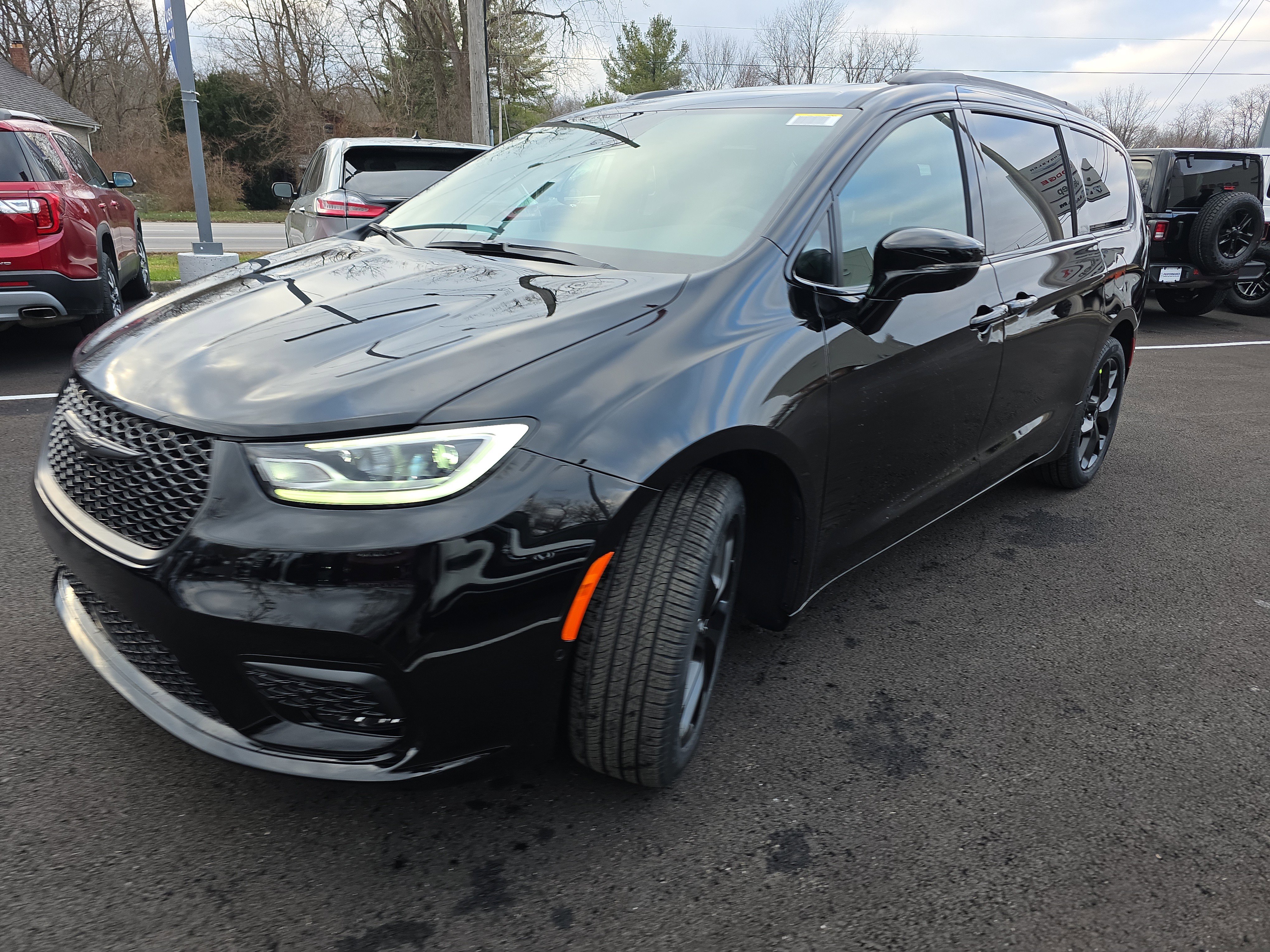 New 2026 Chrysler Pacifica Select image 18
