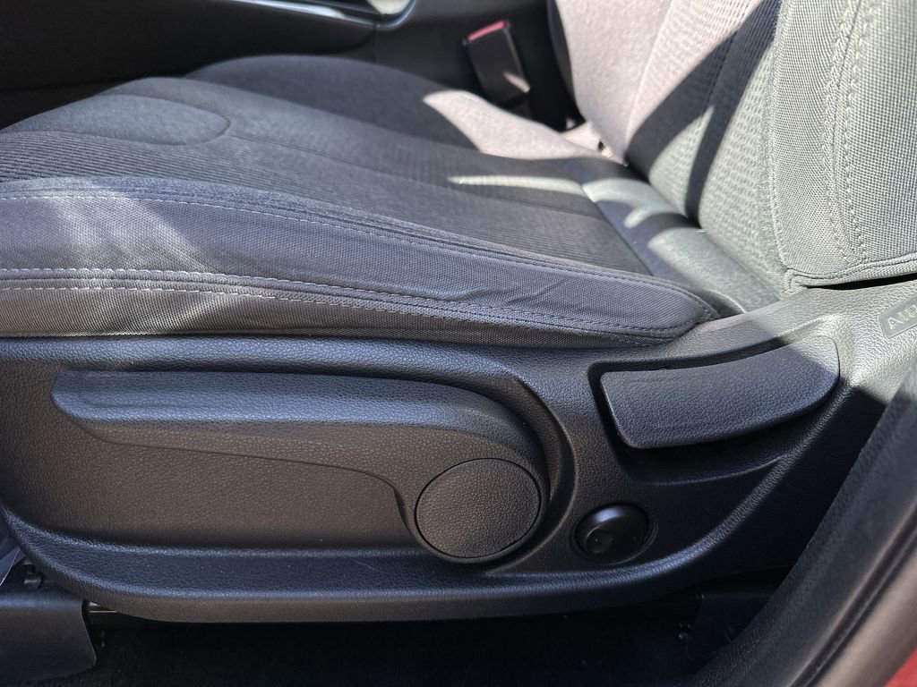 Used 2019 Hyundai Santa Fe SE image 14