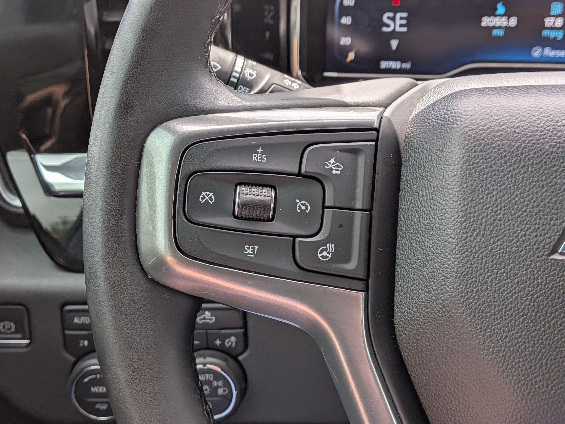 Used 2023 Chevrolet Silverado 1500 LT Trail Boss AWD/4WD image 15