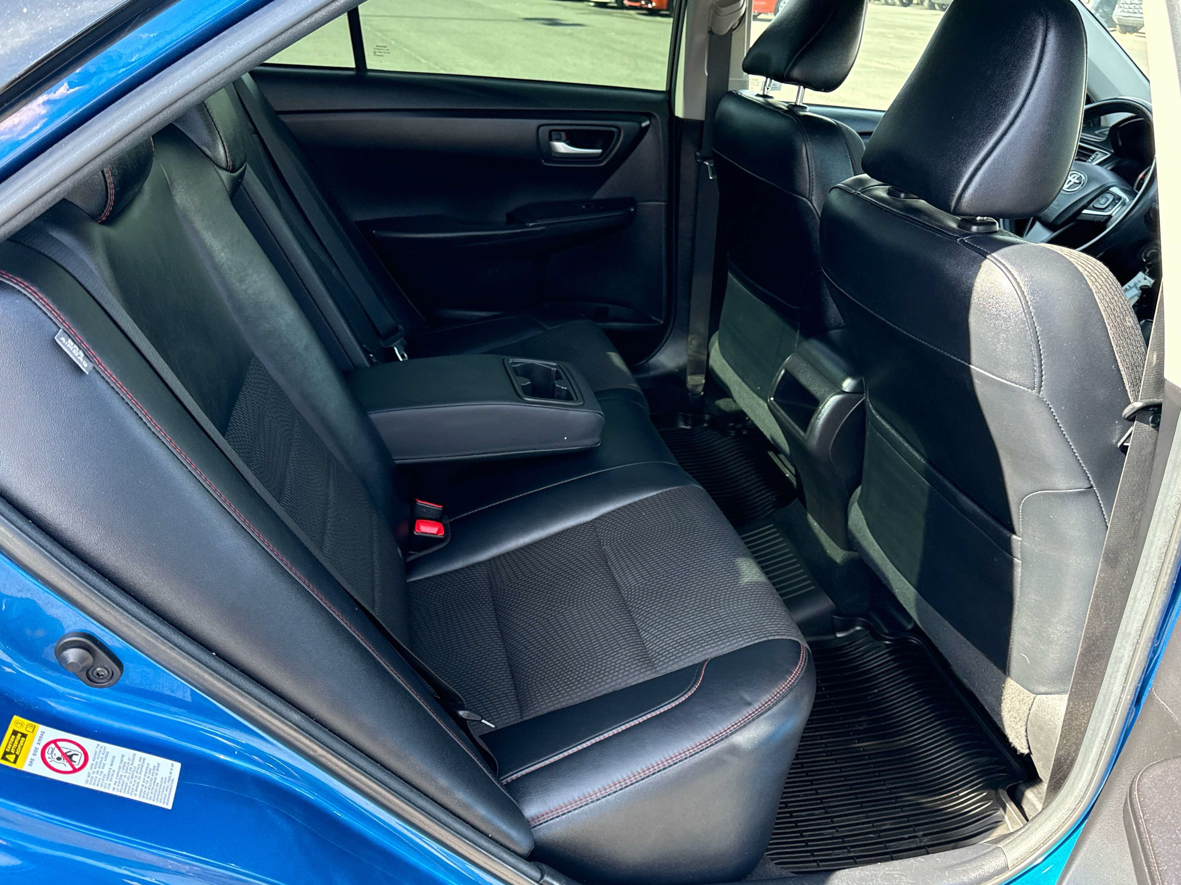 Used 2017 Toyota Camry SE w/ Protection Package (Q2) FWD image 17