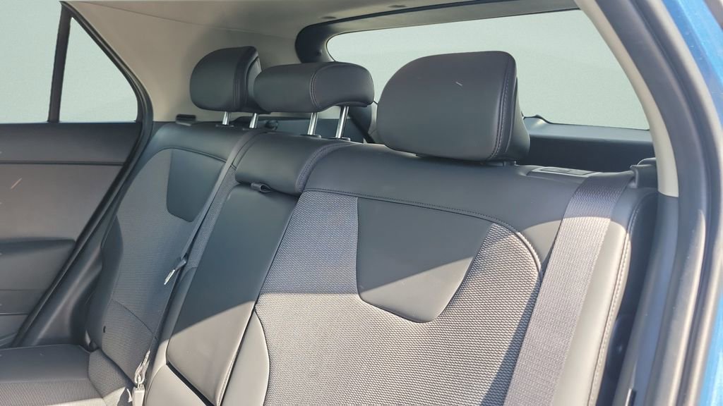 Used 2024 Kia Niro EX FWD image 11