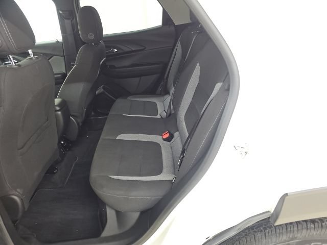 Used 2023 Chevrolet TrailBlazer LT w/ Convenience Package FWD image 3