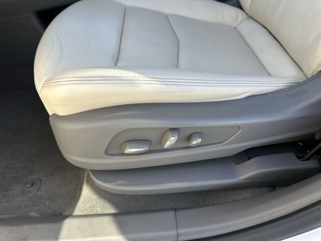 Used 2021 Cadillac XT6 Premium Luxury image 12