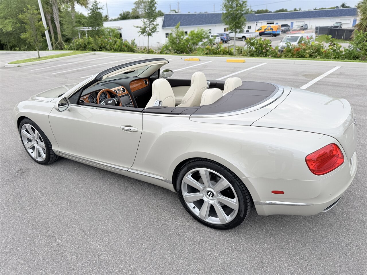 Used 2012 Bentley Continental GT w/ Elegant Specification Pkg AWD/4WD image 8