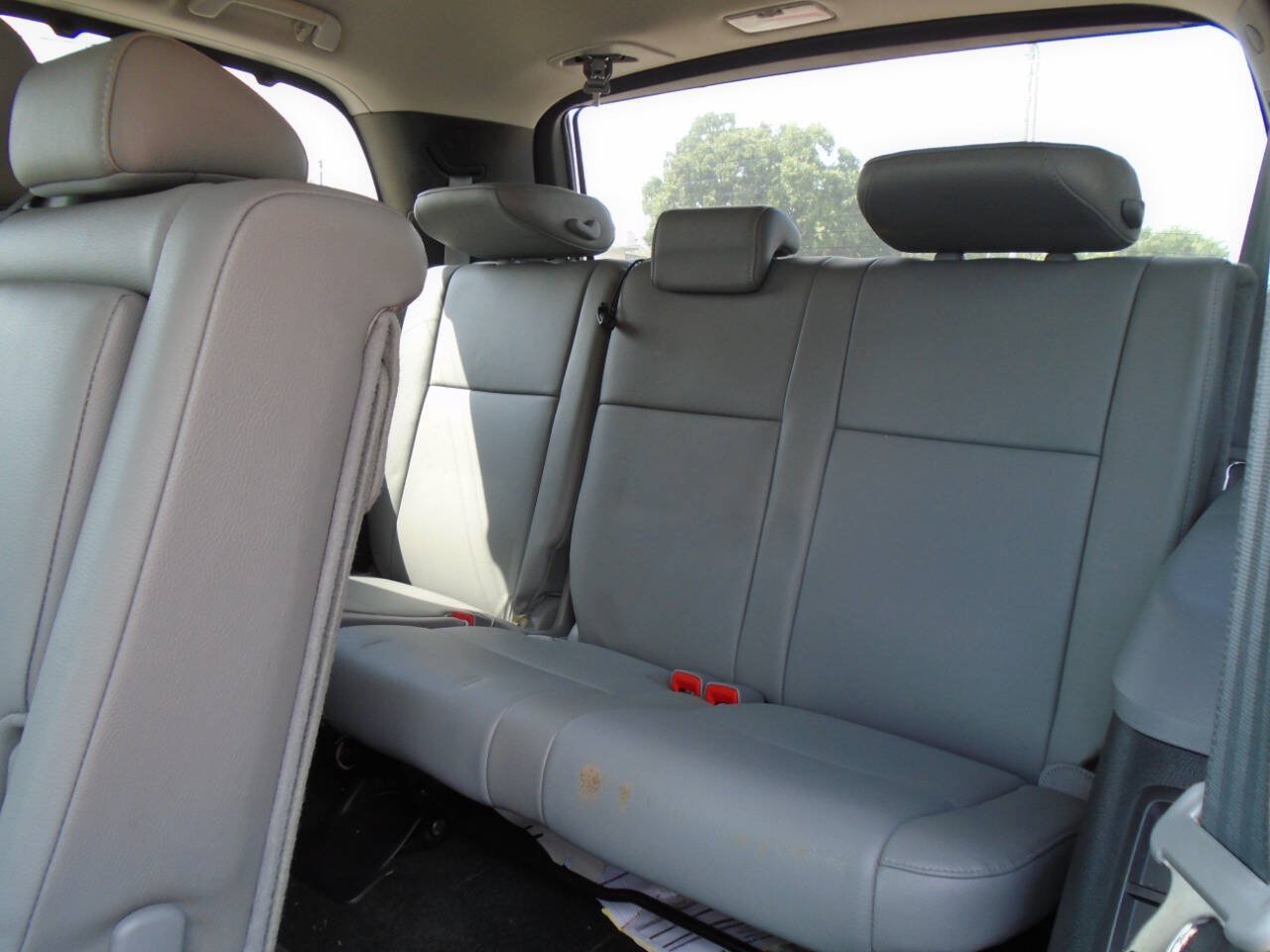 Used 2016 Toyota Sequoia Limited w/ Safety & Convenience Package RWD image 9