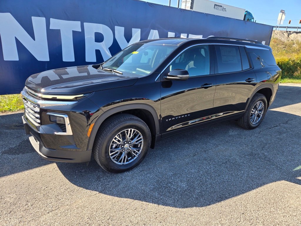 New 2026 Chevrolet Traverse LT image 3