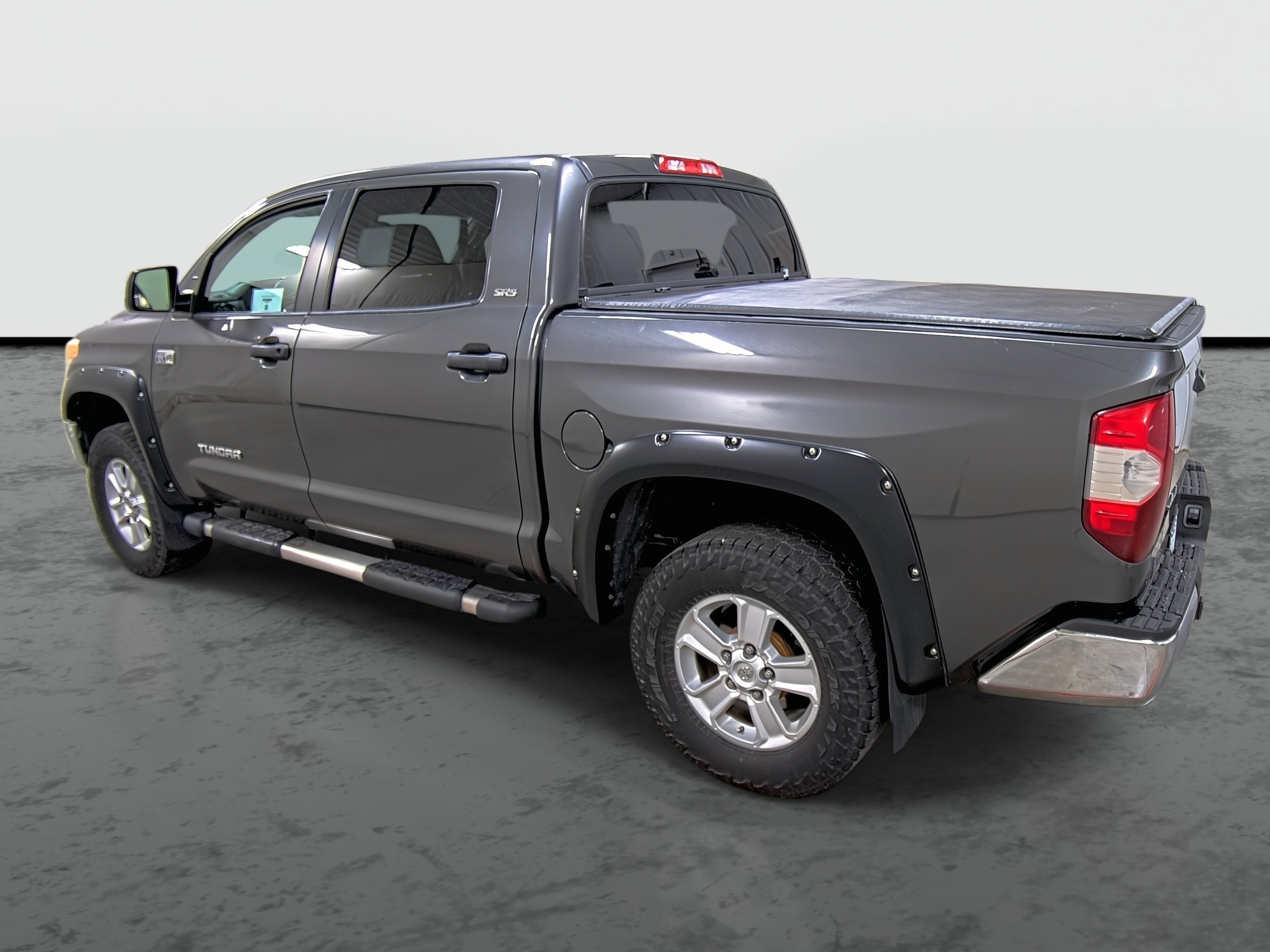 Used 2015 Toyota Tundra SR5 image 2