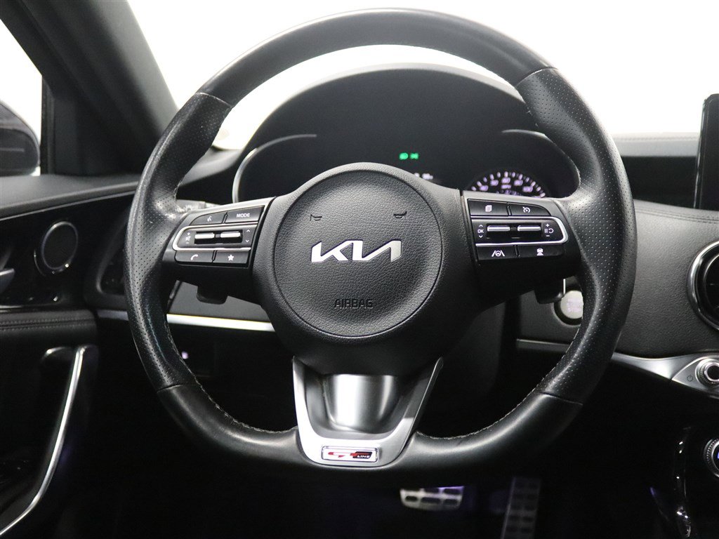 Used 2022 Kia Stinger GT-Line RWD image 25