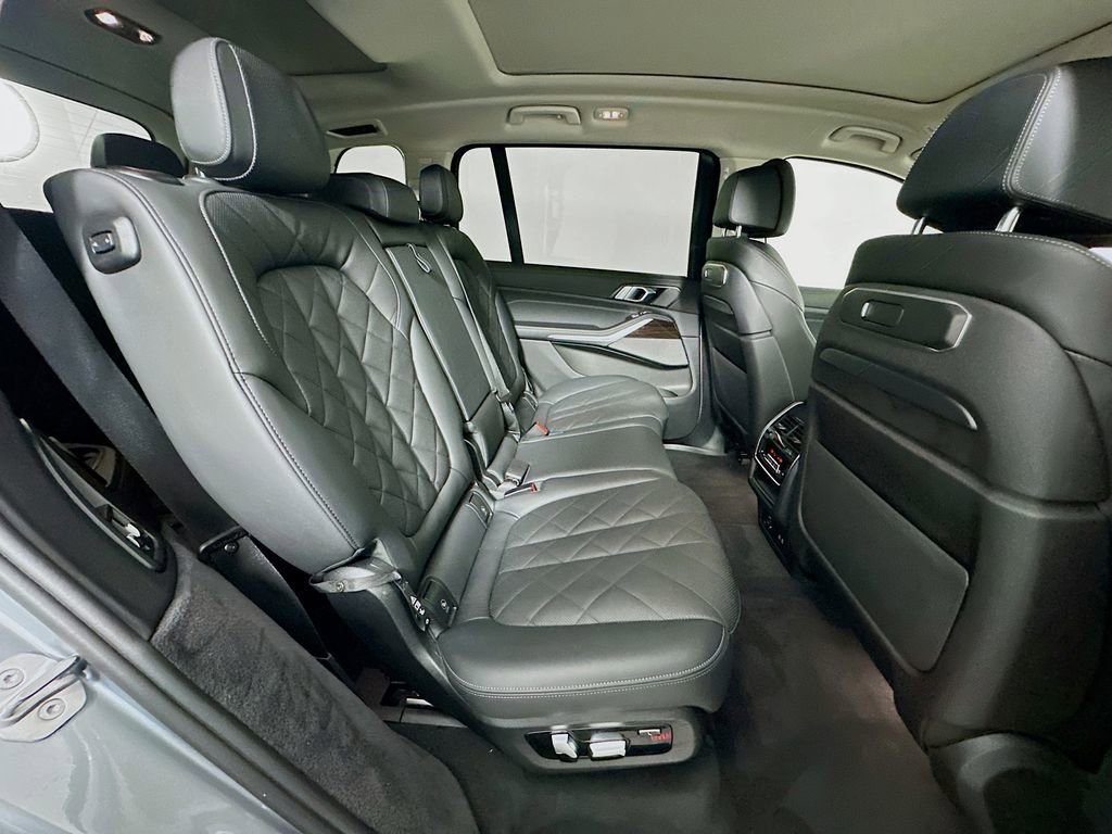 Certified 2024 BMW X7 xDrive40i w/ Premium Package image 29