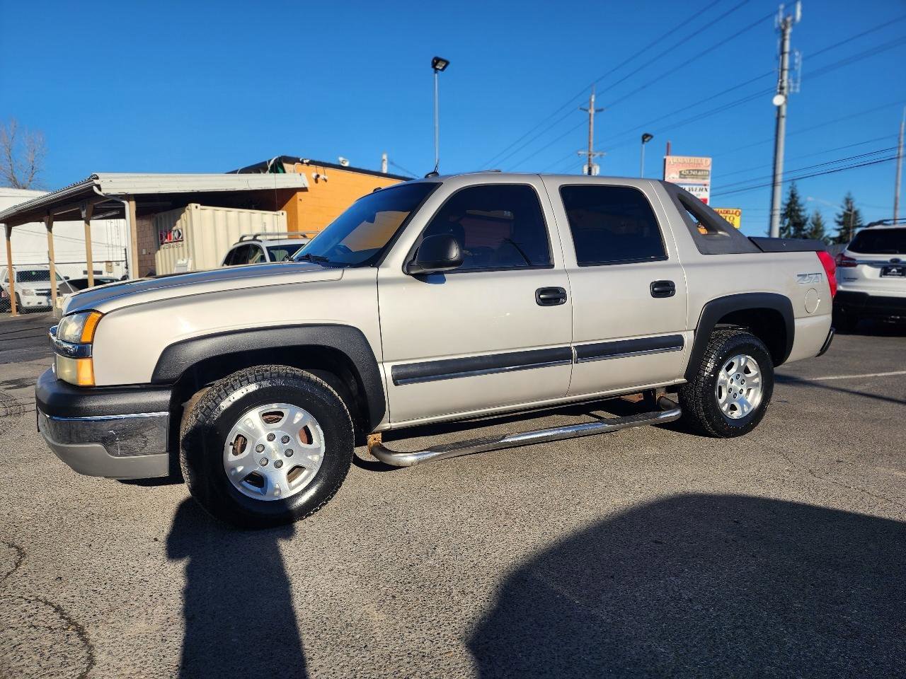 Used 2004 Chevrolet Avalanche Z71 w/ Sun And Sound Package image 10