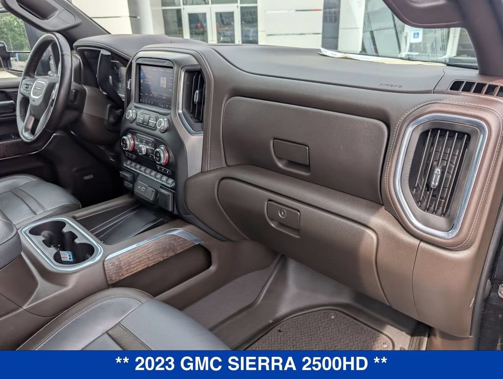 Used 2023 GMC Sierra 2500 Denali w/ Denali Black Diamond Edition AWD/4WD image 36