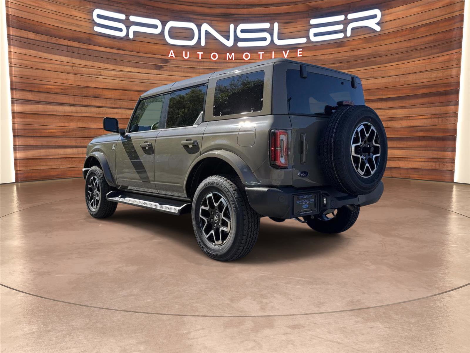 New 2025 Ford Bronco Outer Banks image 3