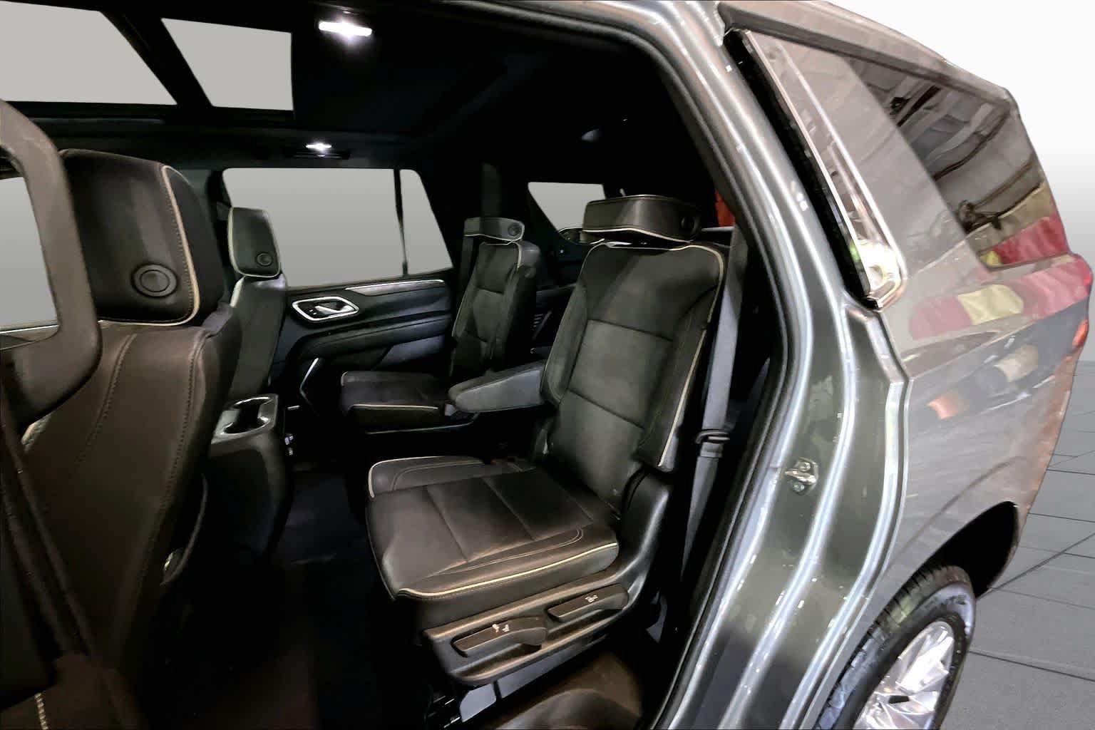 Used 2023 Chevrolet Tahoe Premier AWD/4WD image 20