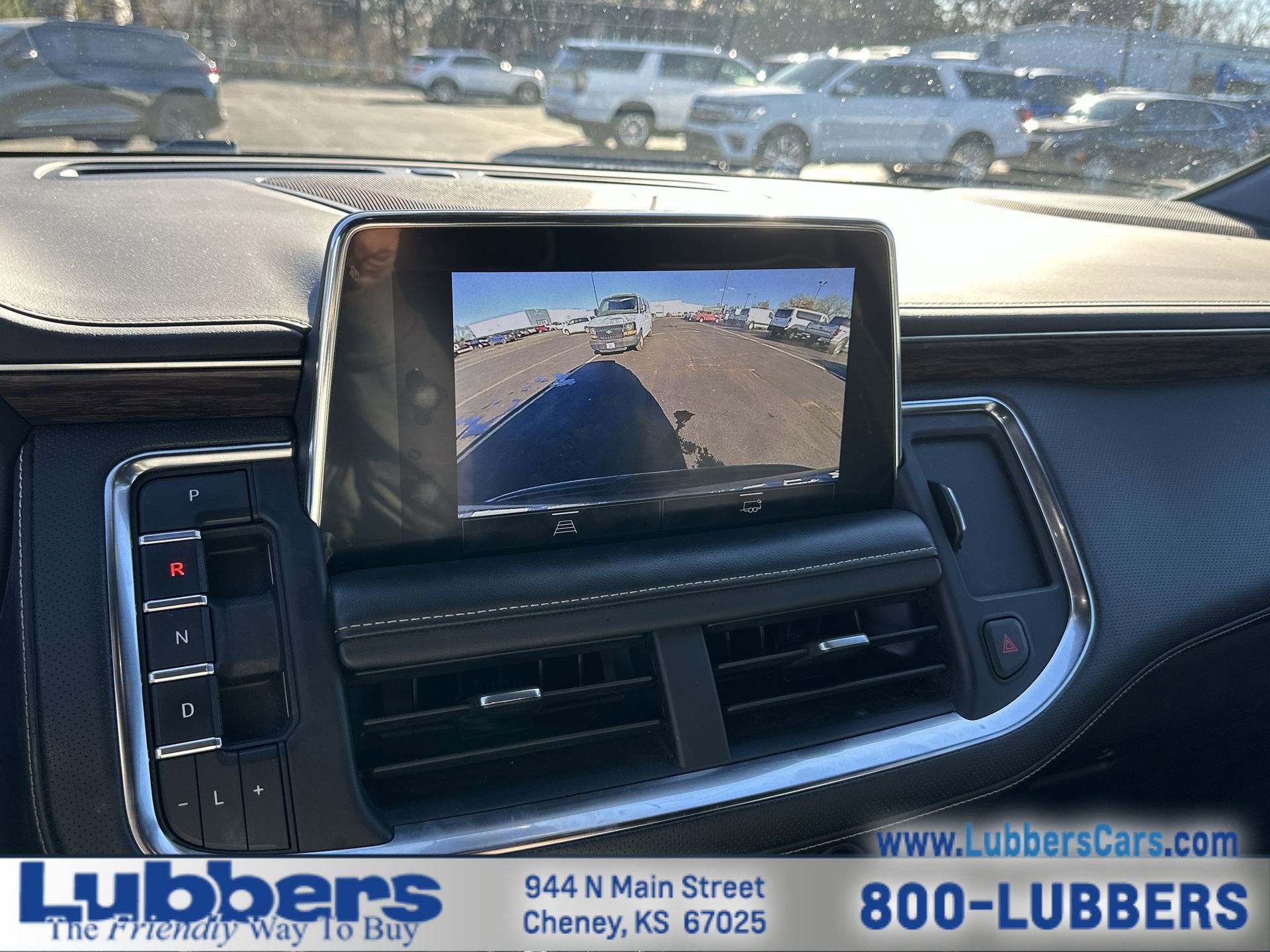 Used 2022 Chevrolet Suburban Premier image 17